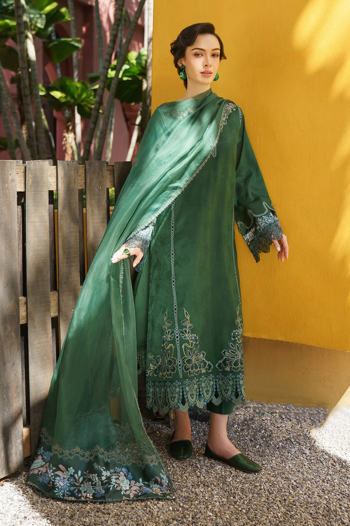 EMBROIDERED JACQUARD LAWN SF-572 - Image 3