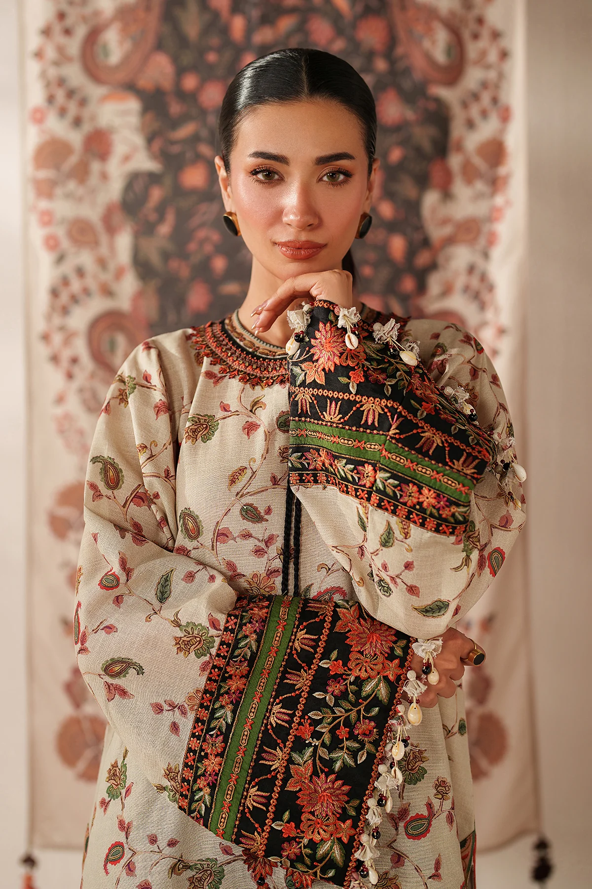 EMBROIDERED KHADDAR UF-4356 - Image 3