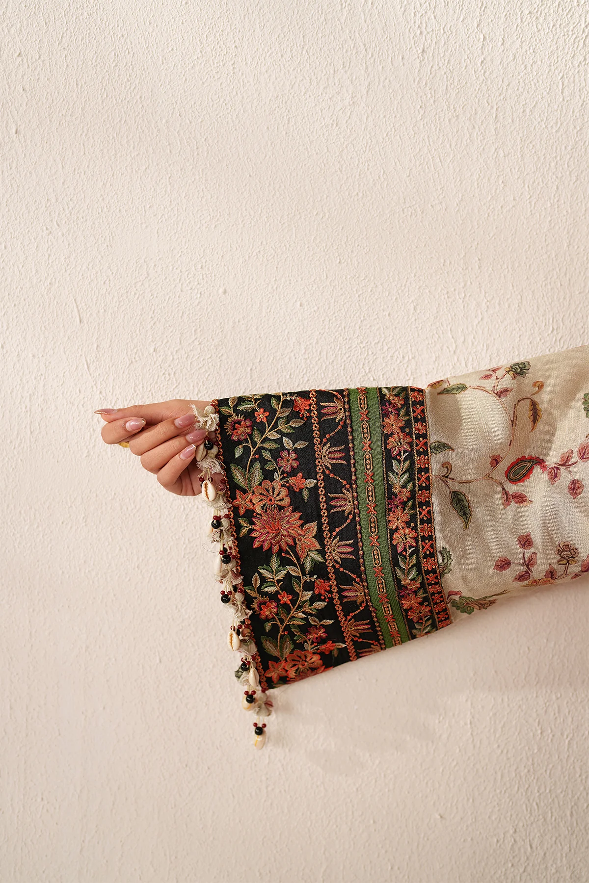 EMBROIDERED KHADDAR UF-4356 - Image 8