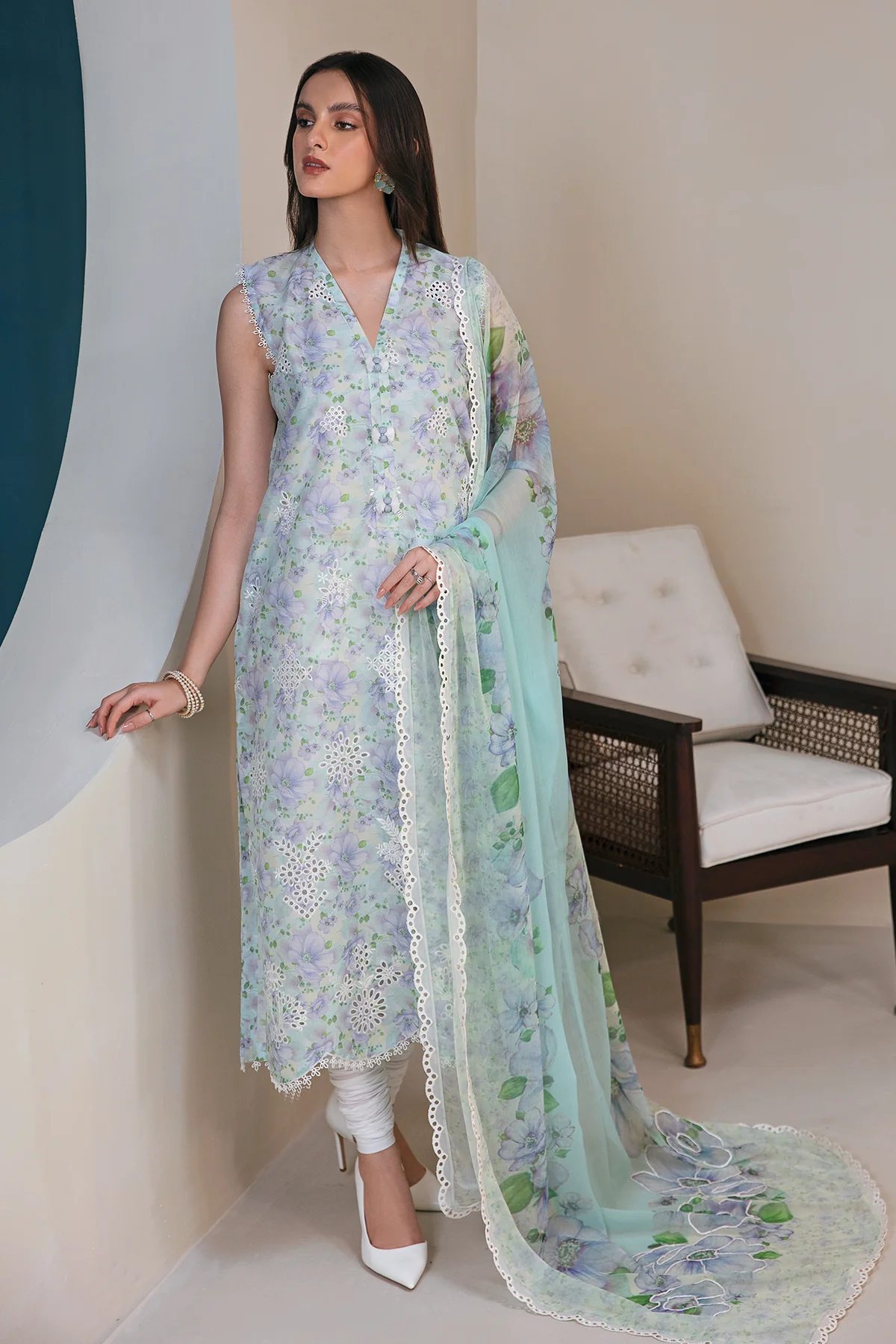 EMBROIDERED  LAWN UF-357 - Image 4