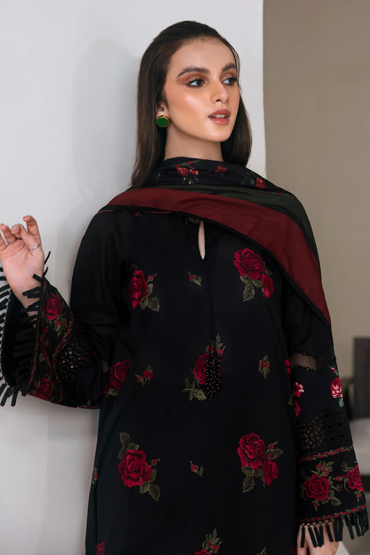 EMBROIDERED LAWN UF-361 - Image 3