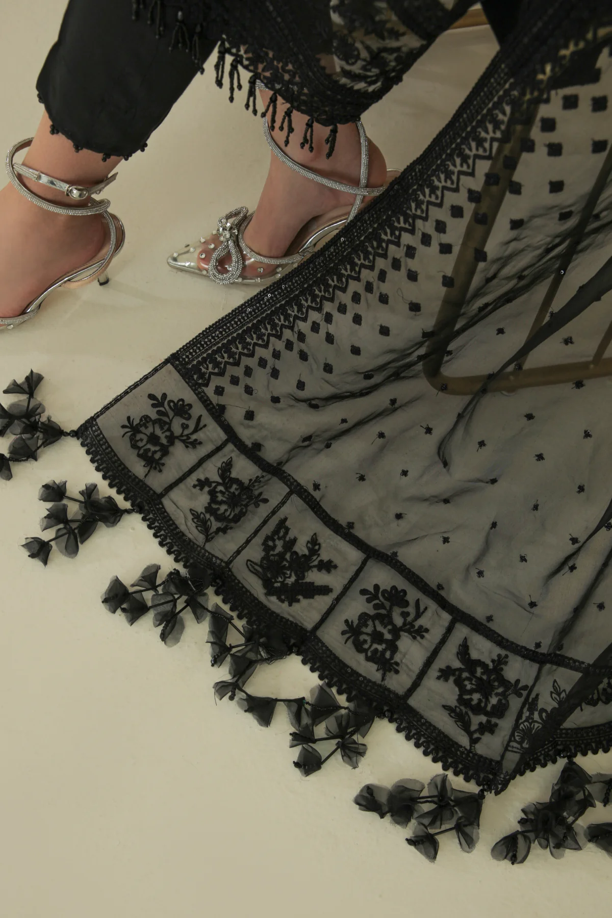 EMBROIDERED ORGANZA UF-235 - Image 4