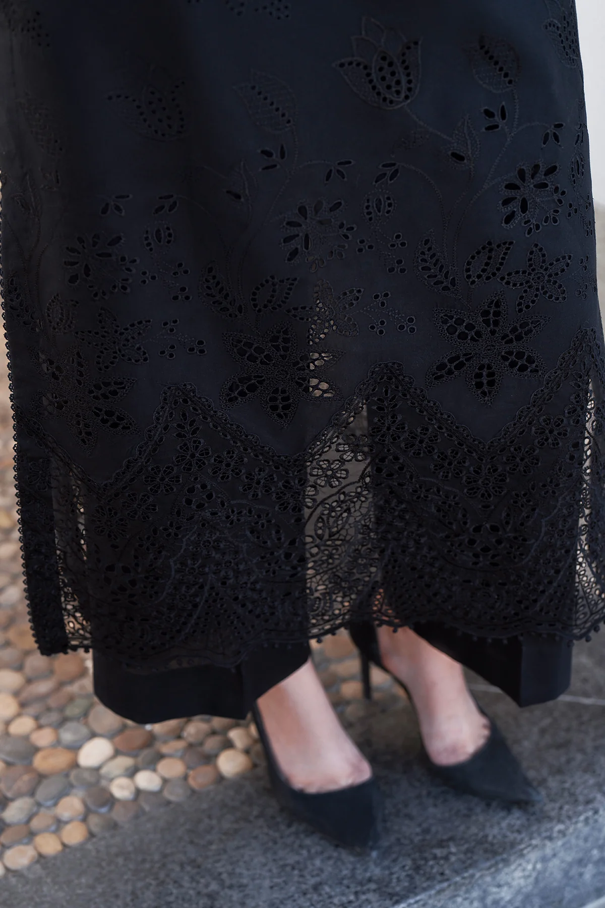 EMBROIDERED PRINTED LAWN UF-4080 - Image 6