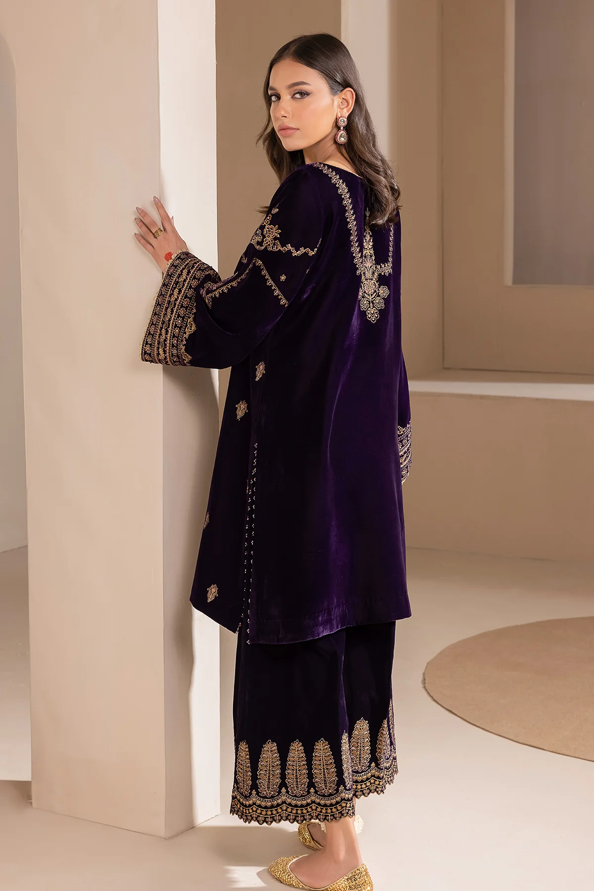 EMBROIDERED VELVET UF-420 - Image 4