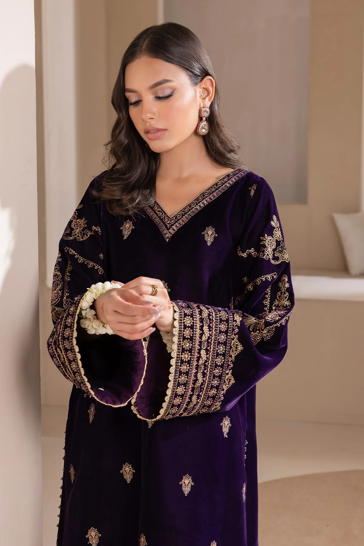 EMBROIDERED VELVET UF-420 - Image 5