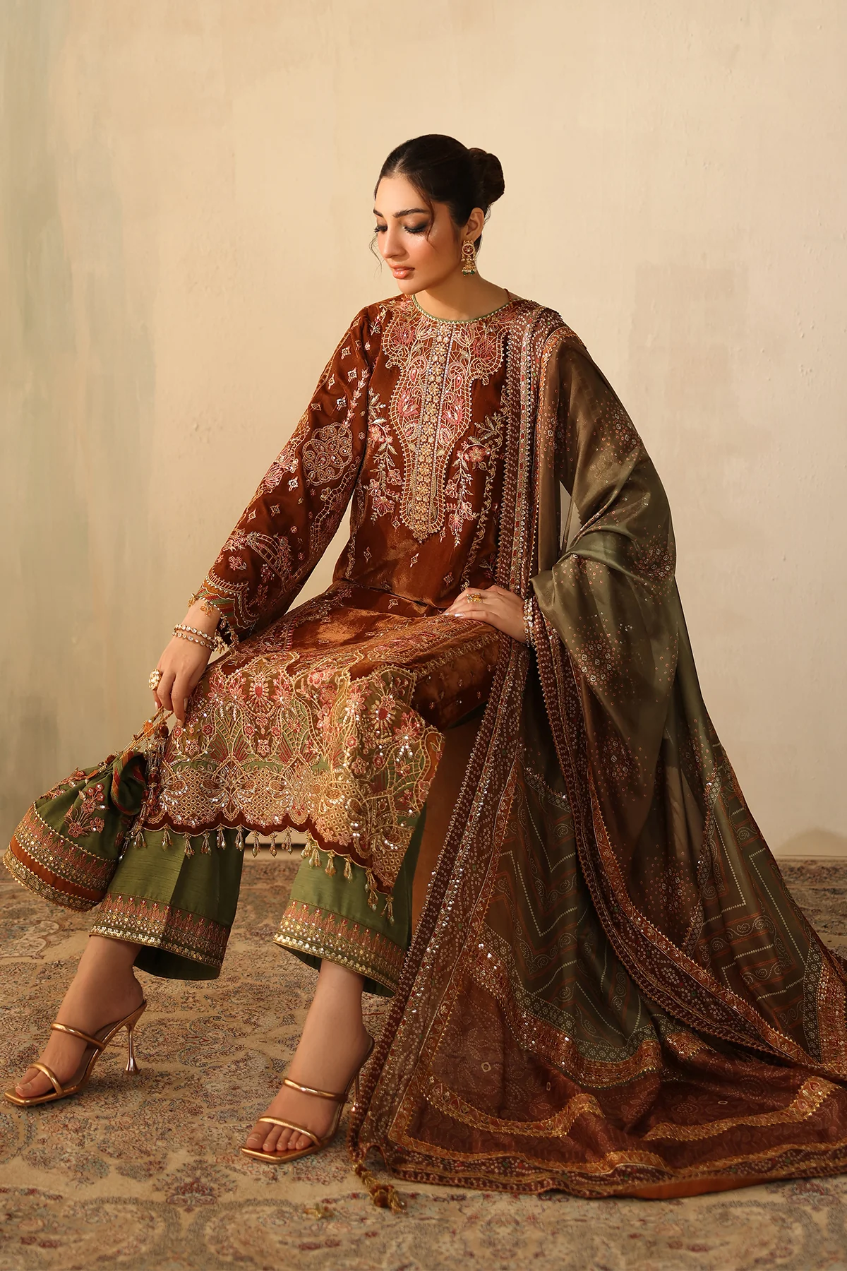 EMBROIDERED VELVET UF-4317 - Image 6