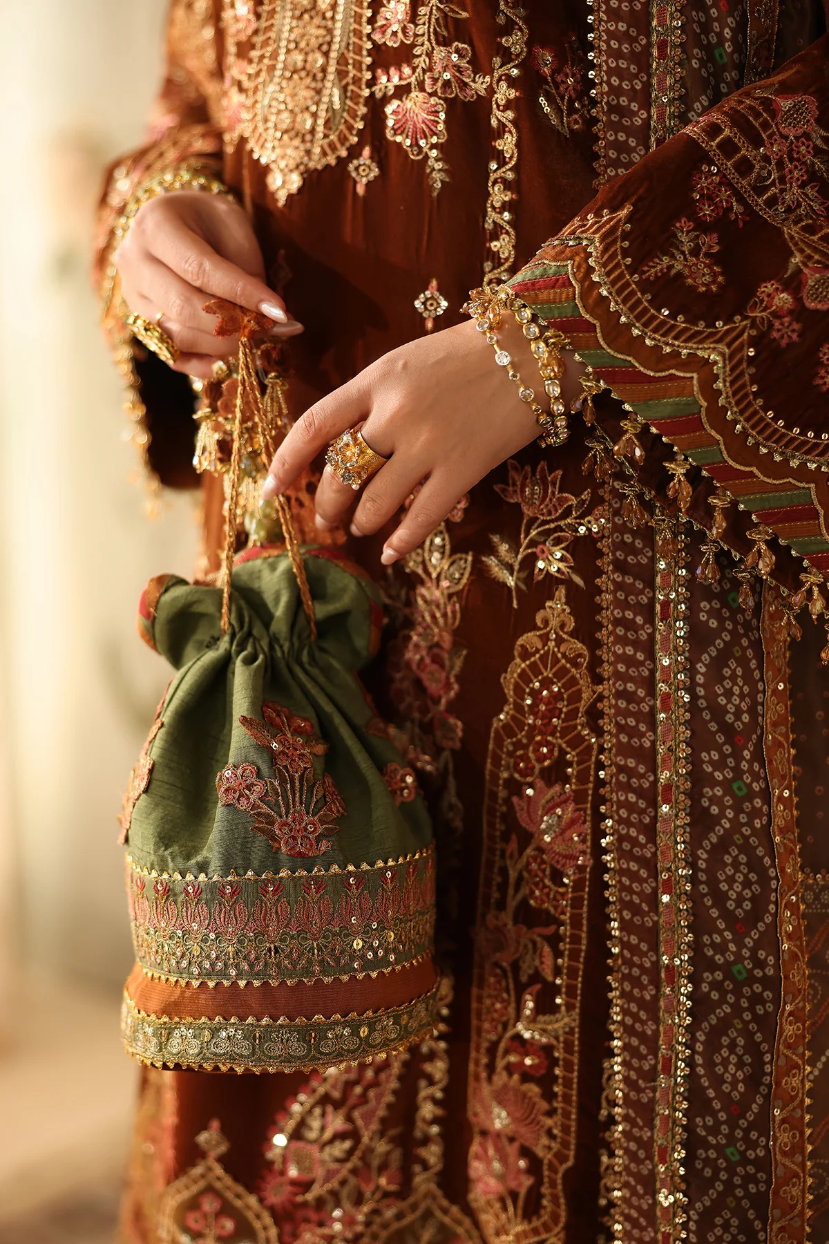 EMBROIDERED VELVET UF-4317 - Image 8