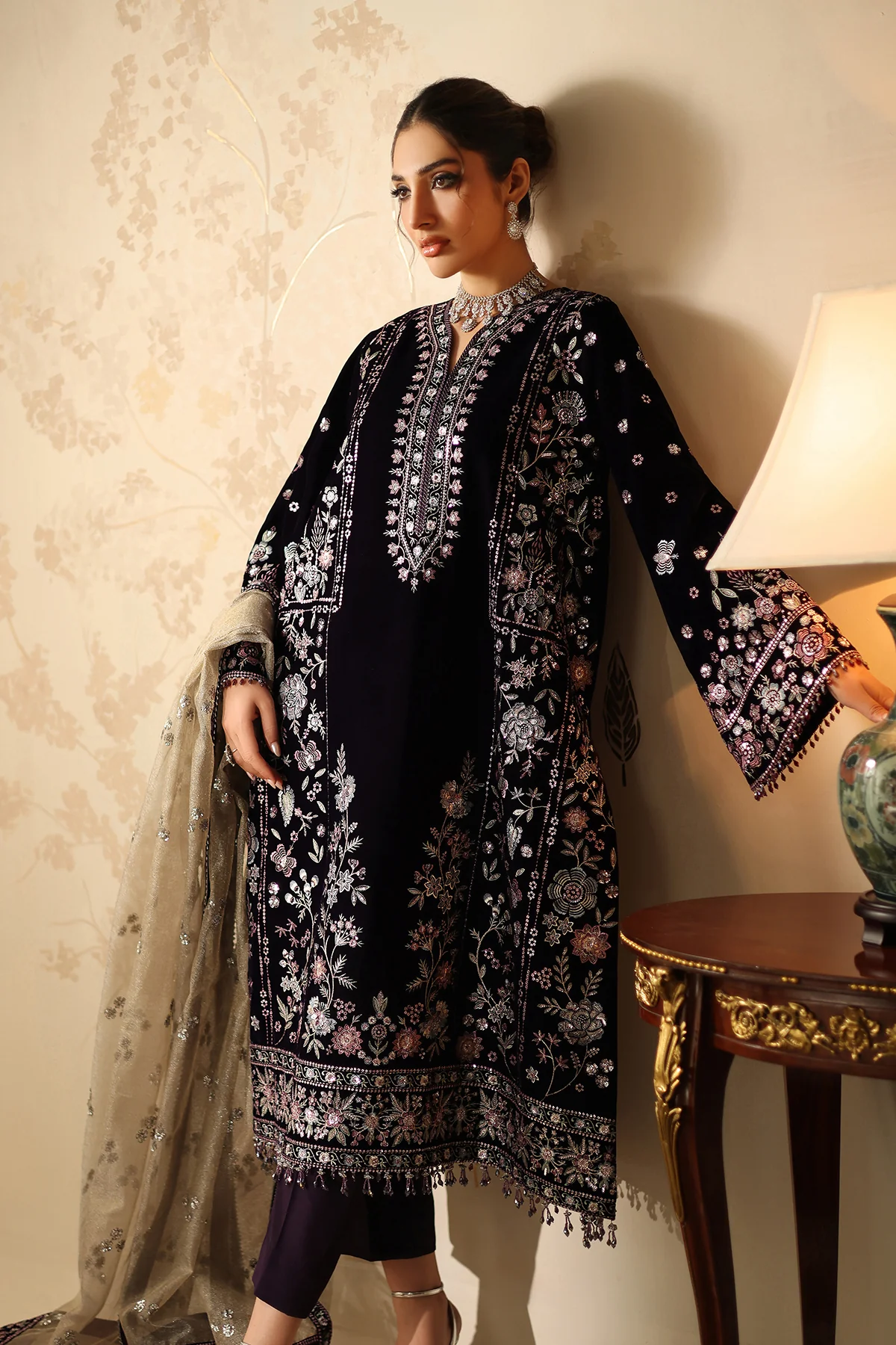 EMBROIDERED VELVET UF-4321 - Image 3