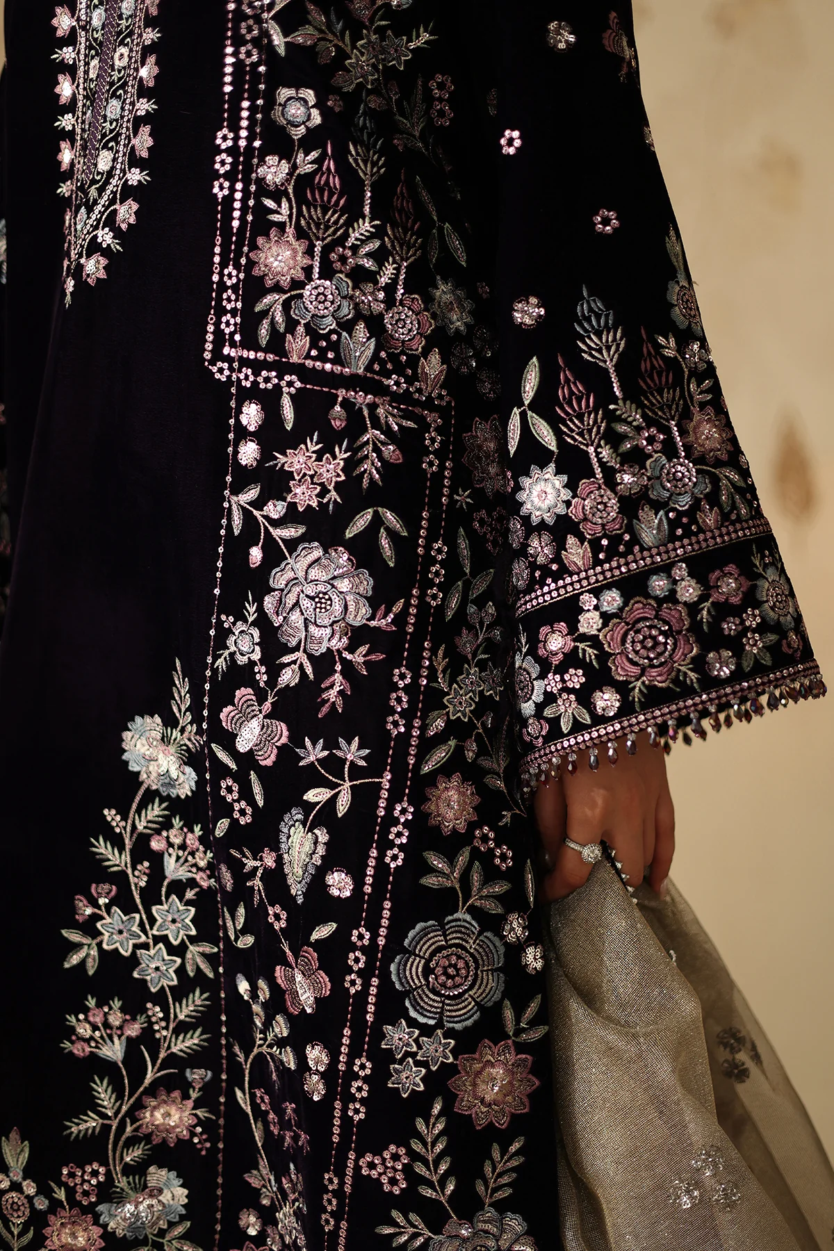 EMBROIDERED VELVET UF-4321 - Image 7